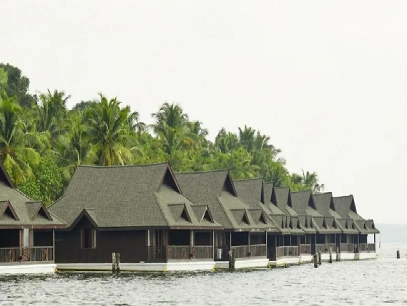 Club Mahindra Ashtamudi Hotell Nīndakara