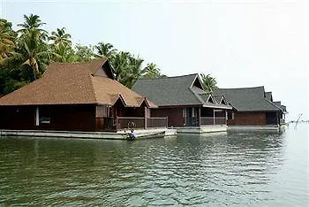 **** Resort Club Mahindra Ashtamudi Hotel Nīndakara India