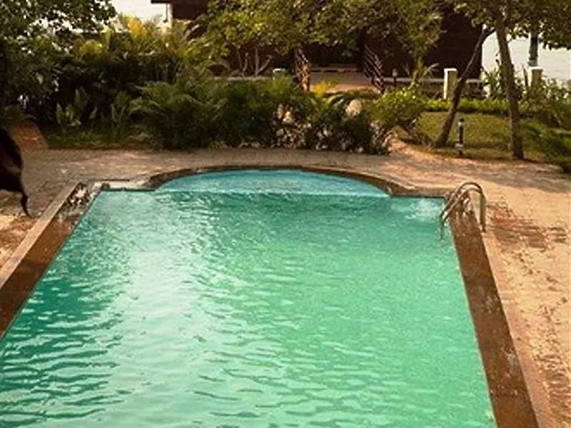 Club Mahindra Ashtamudi Hotel Nīndakara 4*,  India